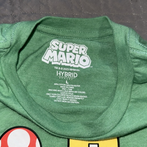 MEN’S NINTENDO SUPER MARIO BROTHERS MARIO & LUIGI GREEN GRAPHIC SHORT SLEEVE TEE - Picture 3 of 3